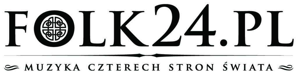 Czarno-białe logo z dużym napisem FOLK24.PL. Litera O zawiera ozdobny okrągły symbol. Poniżej pozioma linia i napis MUZYKA CZTERECH STRON ŚWIATA obrzeżony falistymi liniami.